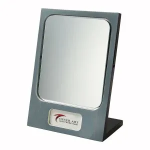 Produk apa saja yang biasanya diproduksi oleh pabrik cermin?